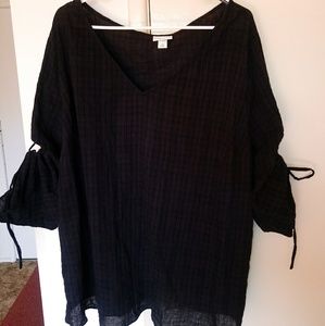 Ava &Viv Black Tunic Blouse